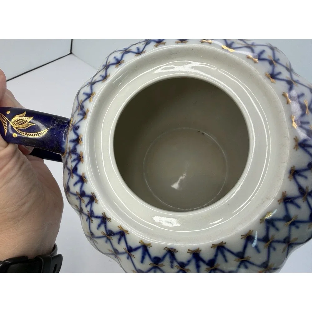 Lomonosov Porcelain Large Cobalt Blue Net Teapot Gold‎ 7 1/8